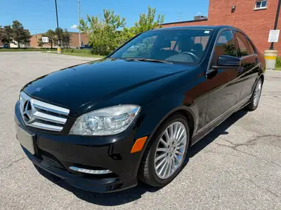 JUST ARRIVED! LOW MILEAGE! Only 89000KM TWO KEY FOBS, 2.5L Engine, Automatic, Bluetooth, Navigation,...