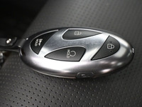 O'Regan's Dartmouth Hyundai is your one-owner headquarters and home to the largest selection of one... (image 5)