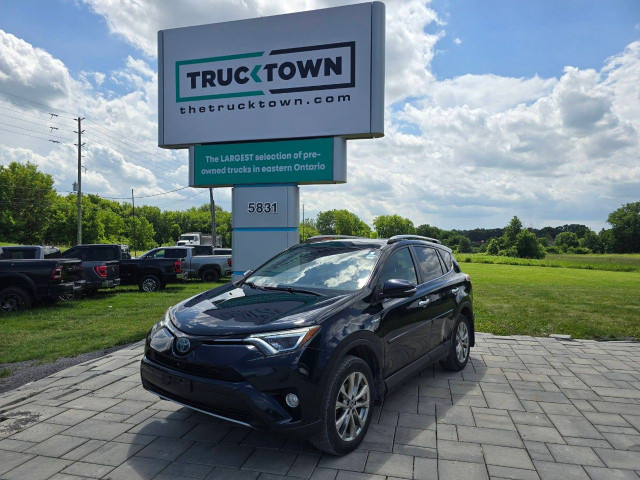 2017 Toyota RAV4 Hybrid in Cars & Trucks in Ottawa