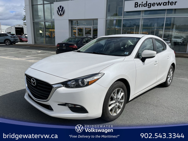 2018 Mazda Mazda3 SE in Cars & Trucks in Bridgewater