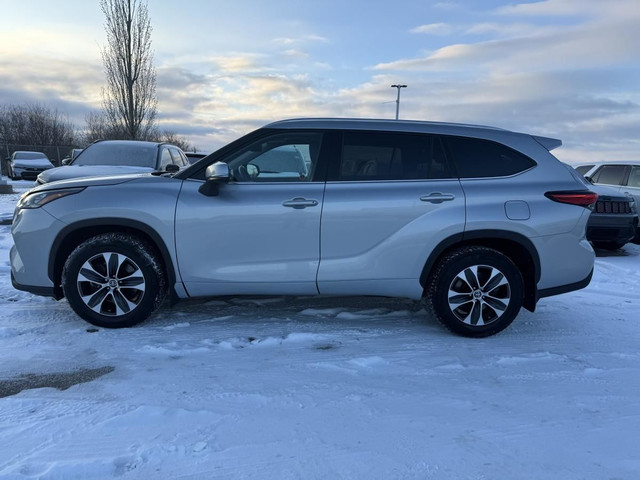 2021 Toyota Highlander XLE AWD | 3M | POWER LIFTGATE | 3RD ROW | in Cars & Trucks in Edmonton - Image 3
