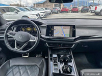 This Volkswagen Atlas Cross Sport delivers a Intercooled Turbo Premium Unleaded I-4 2.0 L/121 engine... (image 9)