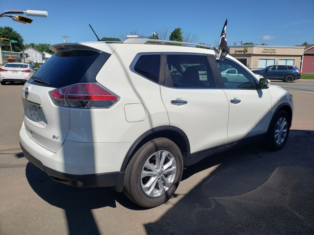 2016 Nissan Rogue SV in Cars & Trucks in Moncton - Image 4