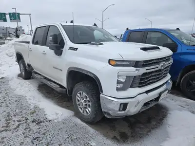 Spadoni Sales and Leasing at the Thunder Bay Airport is offering this 2024 Chevy 2500 Crew Cab LT sh...