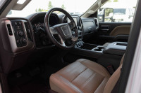 Experience serious capability with our 2019 GMC Sierra 3500 Denali—where luxury meets strength. This... (image 8)