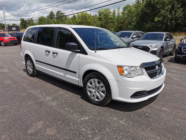 2016 Dodge Grand Caravan SE in Cars & Trucks in Belleville - Image 3