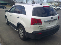 2012 Kia Sorento 178000 KM Price $7999 ON or QC Safety Included Warranty Included Carfax Included Au... (image 5)