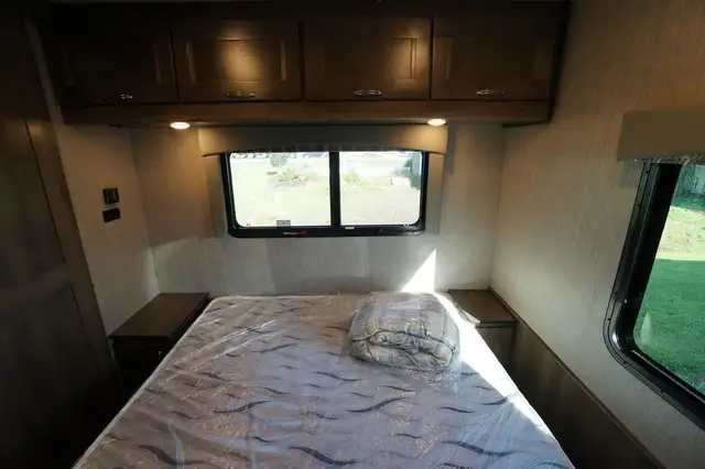 2023 NeXus RV Triumph SC 30TSC in RVs & Motorhomes in Stratford - Image 8