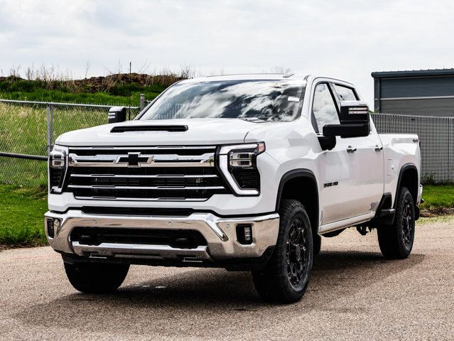 2025 Chevrolet Silverado 3500HD LTZ in Cars & Trucks in Strathcona County - Image 4
