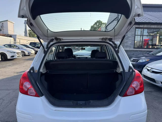 2010 NISSAN Versa 1.8 S in Cars & Trucks in Laval / North Shore - Image 3