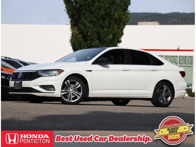 2019 Volkswagen Jetta Highline Auto - BC Vehicle / Backup Camera in Cars & Trucks in Penticton