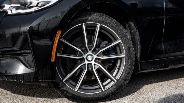 2020 BMW 3 Series 330i XDRIVE | SUNROOF | NAVI |CAM | HEATED SEA in Cars & Trucks in Mississauga / Peel Region - Image 3