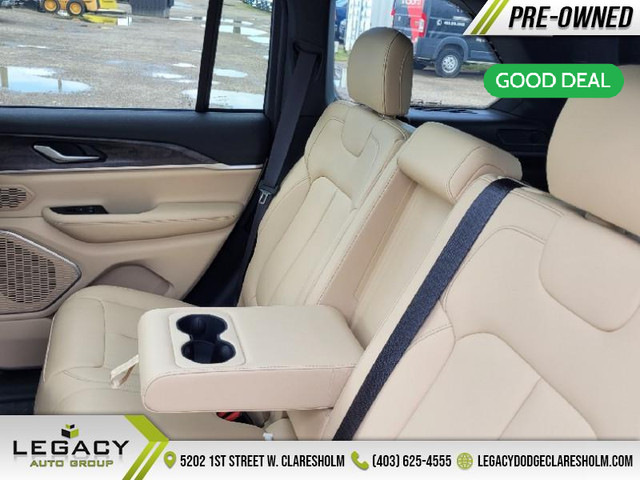 2024 Jeep Grand Cherokee Limited - Sunroof - Low Mileage in Cars & Trucks in Lethbridge - Image 3