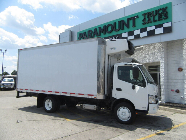 2019 Hino 195 DIESEL 18FT BOX WITH SELF CONTAINED REEFER SYSTEM in Cars & Trucks in Oakville / Halton Region