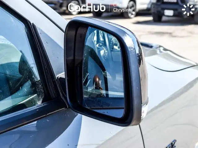 2022 Dodge Durango SRT 392 AWD 6.4L Sunroof Blind Spot 20Wheels in Cars & Trucks in Mississauga / Peel Region - Image 12