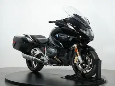 Don't miss out on this beautiful, black, well equipped RT one of the most refined touring bikes avai...