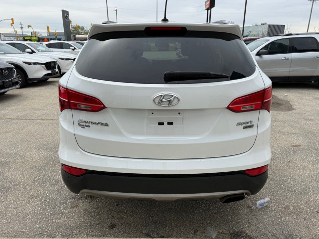 2013 Hyundai Santa Fe in Cars & Trucks in Winnipeg - Image 4