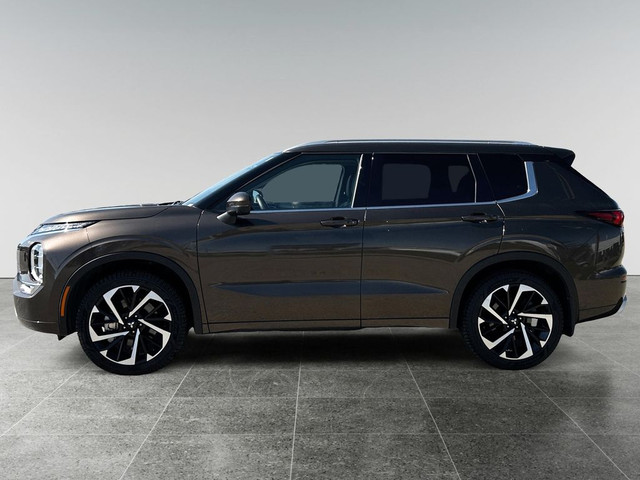 2024 Mitsubishi Outlander GT S-AWC / Heated Seats / Back up Cam  in Cars & Trucks in Calgary - Image 2