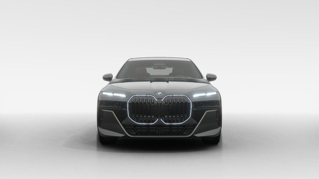 2025 BMW i7 xDrive60 | Premium | M Sport Shadowline | Portes in Cars & Trucks in City of Montréal - Image 3