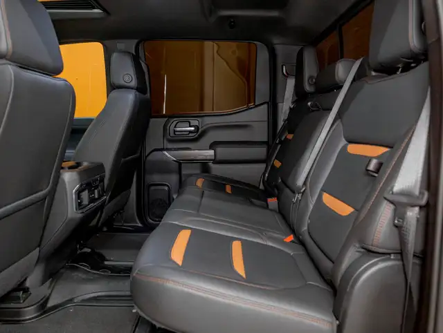 2021 GMC Sierra 1500 AT4 CREW 4X4 V8 *TOIT* NAV CUIR SIÈGES VENT in Cars & Trucks in Laurentides - Image 35
