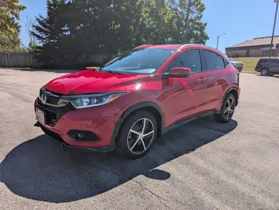 No Hidden Costs or Fees! The Way Car Buying Should Be! Sport Package, Power Moonroof, Back-Up Camera...