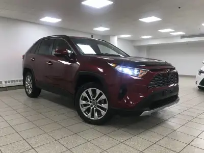 Introducing the luxurious, technologically advanced, and robust 2021 Toyota RAV4 Limited. Coated in...