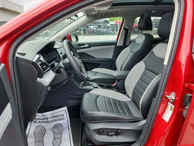 2023 Volkswagen Taos Highline | Leather | Navi | Pano Roof in Cars & Trucks in Guelph - Image 3