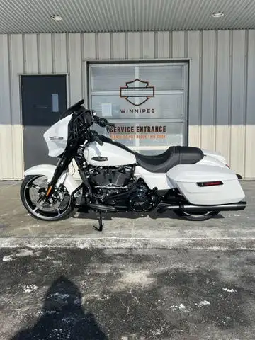 2025 Harley-Davidson FLHX - Street Glide in Sport Touring in Winnipeg - Image 5