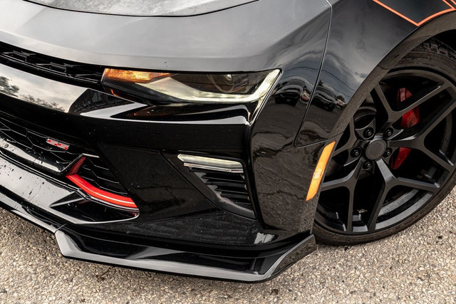 2017 Chevrolet Camaro 2SS COUPE | MANUAL GEAR | BSM | NAVI | SUN in Cars & Trucks in City of Toronto - Image 4