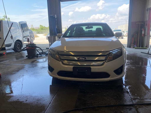 2010 Ford Fusion HYBRID in Cars & Trucks in Barrie - Image 2