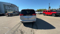 EXECUTIVE CROSSTOWN DEMO! This 2024 CHRYSLER VOYAGER LX has the following options Cloth Bucket Seats... (image 6)