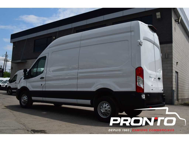 2023 Ford Transit Cargo Van AWD ** GATANTIE FORD ** T-250 148WB  in Cars & Trucks in Laval / North Shore - Image 4