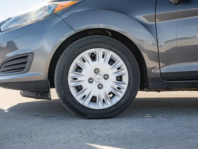 2015 Ford Fiesta SE in Cars & Trucks in Barrie - Image 13