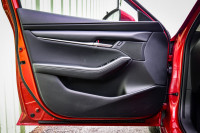 Heated Seats, Apple CarPlay, Android Auto, Blind Spot Detection, Remote Keyless Entry! 6 LOCATIONS K... (image 8)