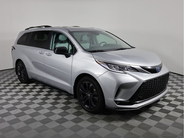 2022 Toyota Sienna XSE | HAIL SPECIAL | in Cars & Trucks in Calgary - Image 3