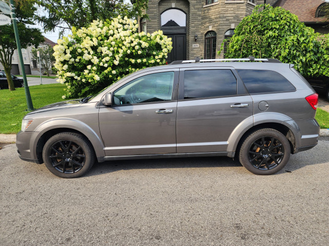 2013 Dodge Journey in Cars & Trucks in City of Montréal - Image 2