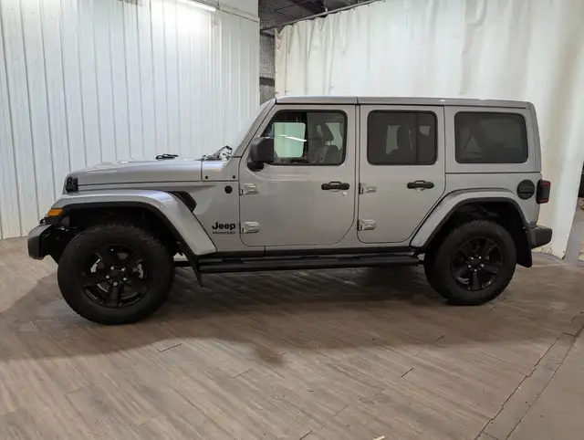 2021 Jeep Wrangler Unlimited Sahara in Cars & Trucks in Calgary - Image 5