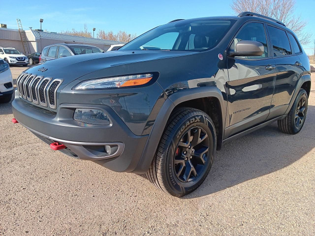 2017 Jeep Cherokee Trailhawk 4X4, Leather, BU Cam in Cars & Trucks in Edmonton - Image 3