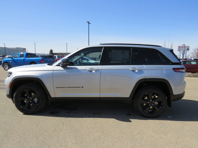 2024 Jeep Grand Cherokee LIMITED in Cars & Trucks in Edmonton - Image 4