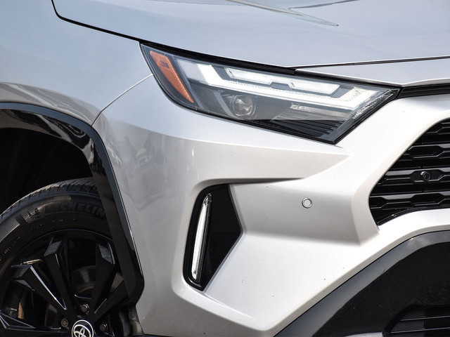 2022 Toyota RAV4 Hybrid XSE HYBRID | SAVE ON GAS | CARPLAY in Cars & Trucks in City of Toronto - Image 3
