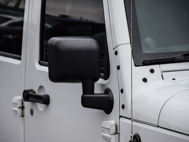  2013 Jeep WRANGLER UNLIMITED NAV H-SEATS MINT! LOADED! WE FINAN in Cars & Trucks in London - Image 3
