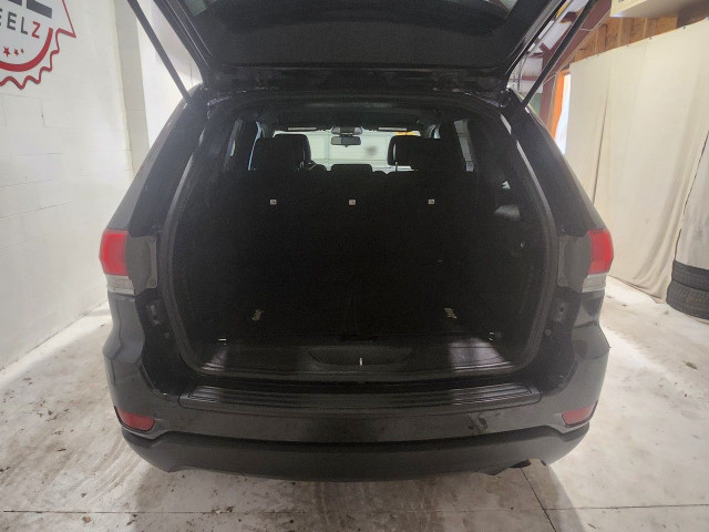 2014 Jeep Grand Cherokee in Cars & Trucks in Windsor Region - Image 4