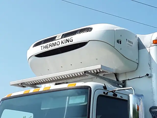 2019 Hino 258 Reefer *Fire Sale Promo* in Heavy Trucks in Longueuil / South Shore - Image 10