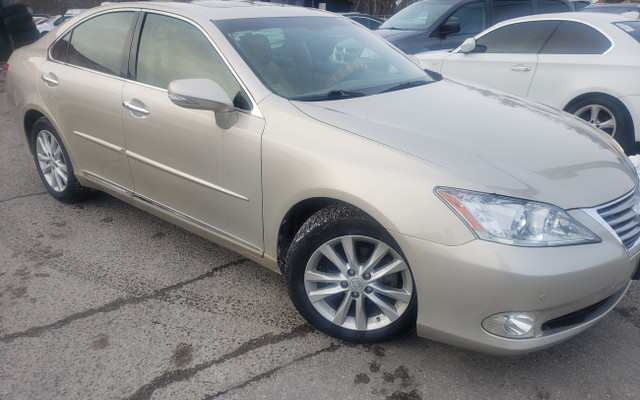 2010 Lexus ES 350 PREMIUM PACKAGE , NAVIGATION , LOADED !!! in Cars & Trucks in City of Toronto