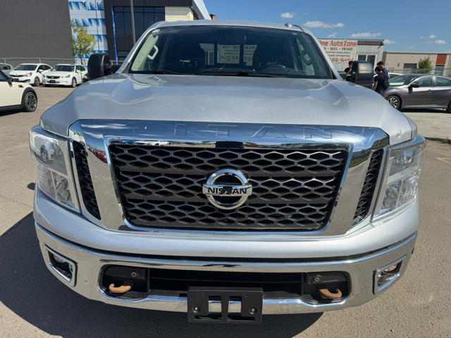 2017 Nissan Titan SV AWD V8 :: Power Seats in Cars & Trucks in Calgary - Image 2
