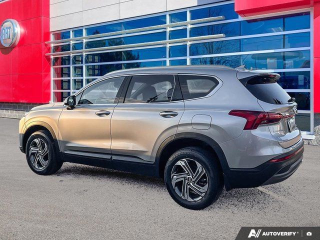 2021 Hyundai Santa Fe Preferred | Apple Carplay | Heated Seats in Cars & Trucks in Guelph - Image 4