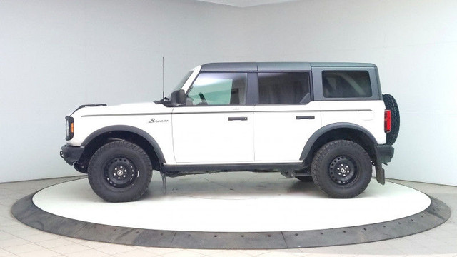 2022 Ford Bronco Black Diamond Heated Seats, Lane Keep Assist, R in Cars & Trucks in Lethbridge - Image 2