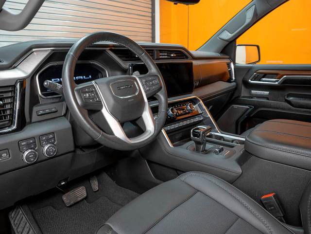 2023 GMC Sierra 1500 DENALI RESERVE CREW 4X4 V8 *TOIT* NAV SIÈGE in Cars & Trucks in Laurentides - Image 2