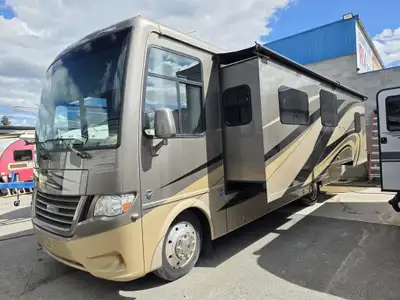 2015 Newmar Bay Star 3124 Simply put, the 2015 Baystar is a gas coach done right, engineered to exce...