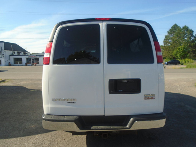 2016 GMC Savana Passenger RWD 3500 155 LT w-1LT in Cars & Trucks in St. Catharines - Image 2
